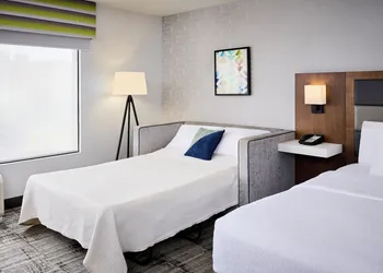 Hampton Inn & Suites by Hilton Windsor hotel thumbnail 6