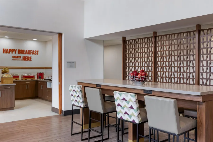 Hampton Inn & Suites by Hilton Windsor hotel detail image 2