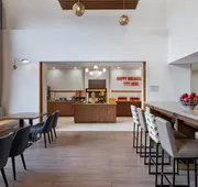 Hampton Inn & Suites by Hilton Windsor hotel detail image 4