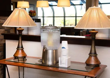 Hampton Inn Cleveland-Solon hotel thumbnail 3