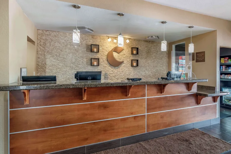 Comfort Inn & Suites Junction City - near Fort Riley hotel detail image 2