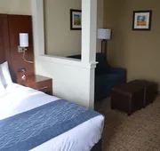 Comfort Inn & Suites Junction City - near Fort Riley hotel detail image 7