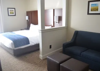 Comfort Inn & Suites Junction City - near Fort Riley hotel thumbnail 8