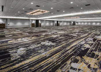 Holiday Inn Springdale/Fayetteville Area by IHG hotel thumbnail 2