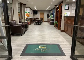 Quality Inn Hillsboro hotel thumbnail 3