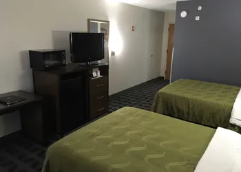 Quality Inn Hillsboro hotel thumbnail 8