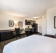 Sonesta Simply Suites Des Moines hotel detail image 4
