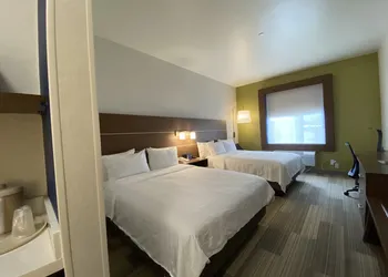 Holiday Inn Express & Suites Beaumont - Oak Valley by IHG hotel thumbnail 8