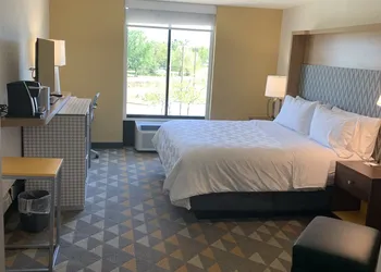 Holiday Inn Baton Rouge-South by IHG hotel thumbnail 2