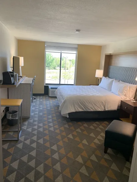 Holiday Inn Baton Rouge-South by IHG hotel detail image 2