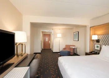 Holiday Inn & Suites Ann Arbor Univ Michigan Area by IHG hotel thumbnail 5