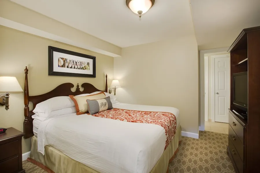 Bluegreen Vacations Patrick Henry Square, an Ascend Collection Resort hotel detail image 6