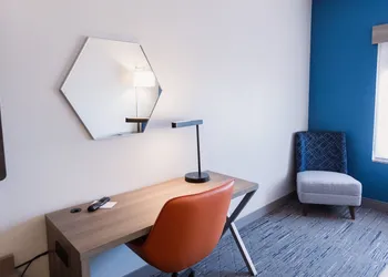 Holiday Inn Express & Suites Guthrie North Edmond by IHG hotel thumbnail 6
