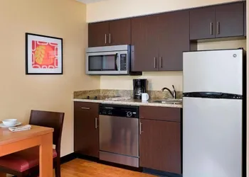 Sonesta Simply Suites Houston Brookhollow hotel thumbnail 6