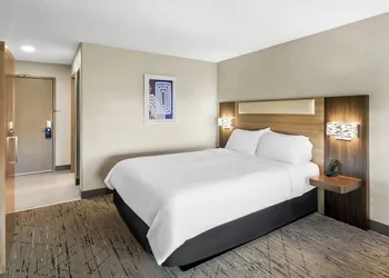 Holiday Inn Express Hotel & Suites Council Bluffs - Conv Ctr by IHG hotel thumbnail 4