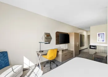 Holiday Inn Express Hotel & Suites Council Bluffs - Conv Ctr by IHG hotel thumbnail 7