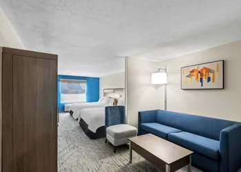 Holiday Inn Express Hotel & Suites Council Bluffs - Conv Ctr by IHG hotel thumbnail 8