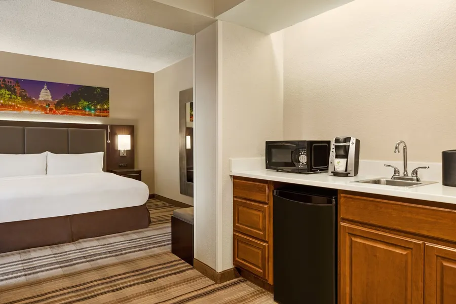 Holiday Inn Washington-Dulles International Airport by IHG hotel detail image 6