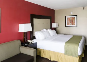 Holiday Inn Express Big Rapids by IHG hotel thumbnail 3