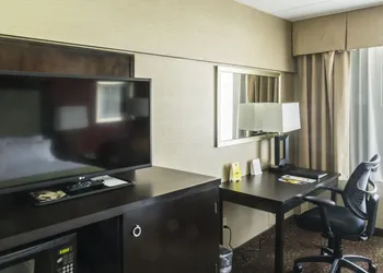 Holiday Inn Express Big Rapids by IHG hotel thumbnail 4