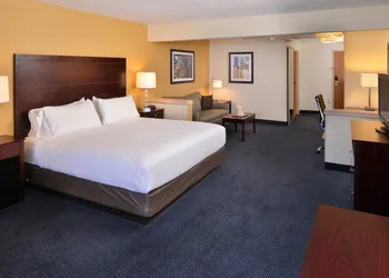 Holiday Inn Express & Suites St Joseph by IHG hotel thumbnail 5