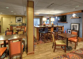 Hampton Inn Jonesville Elkin hotel thumbnail 2