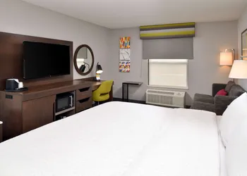 Hampton Inn LaPorte IN hotel thumbnail 6