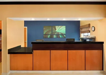 Fairfield Inn & Suites by Marriott Champaign hotel thumbnail 2