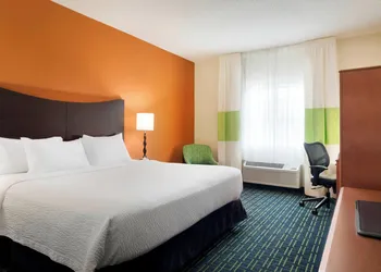 Fairfield Inn & Suites by Marriott Champaign hotel thumbnail 8