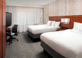 Courtyard Lufkin hotel thumbnail 4