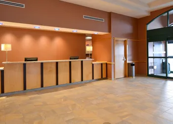 Holiday Inn Express Breezewood by IHG hotel thumbnail 2