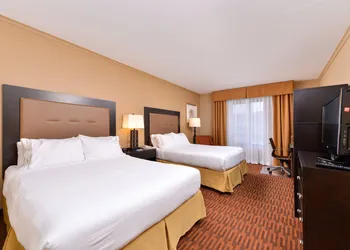 Holiday Inn Express Breezewood by IHG hotel thumbnail 5