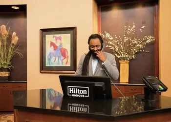 Embassy Suites by Hilton Minneapolis North hotel thumbnail 8