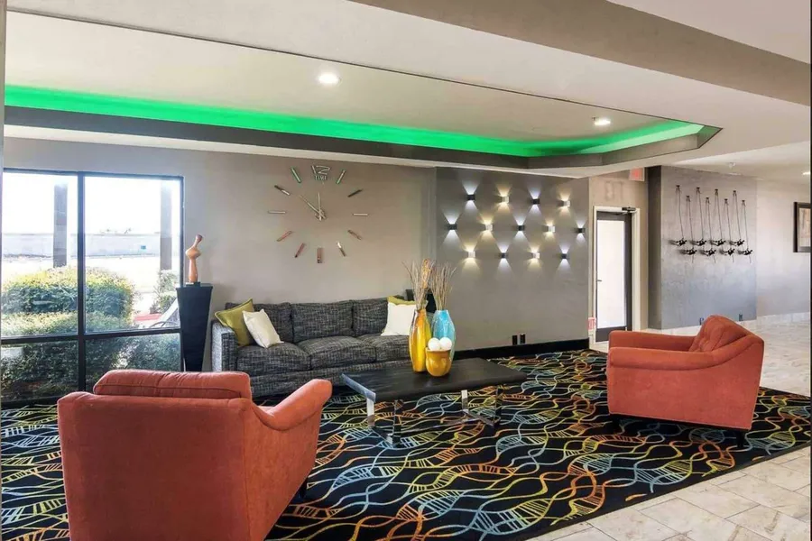 Days Inn by Wyndham Fort Worth North / Fossil Creek hotel detail image 2