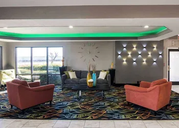 Days Inn by Wyndham Fort Worth North / Fossil Creek hotel thumbnail 3