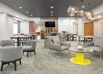 Springhill Suites by Marriott Tulsa hotel thumbnail 3