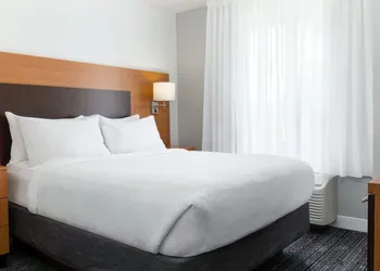 TownePlace Suites Erie hotel thumbnail 6
