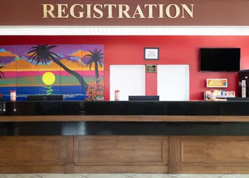 Ramada by Wyndham Kissimmee Gateway hotel thumbnail 7