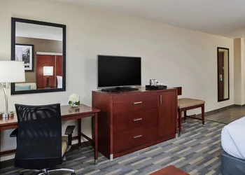 DoubleTree by Hilton Raleigh Crabtree Valley hotel thumbnail 6