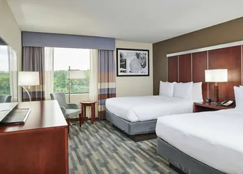 DoubleTree by Hilton Raleigh Crabtree Valley hotel thumbnail 8