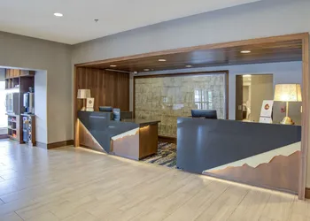 Doubletree by Hilton Harrisonburg hotel thumbnail 4
