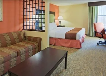 Doubletree by Hilton Harrisonburg hotel thumbnail 7