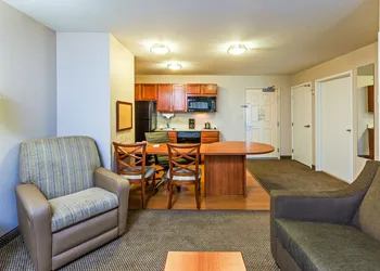 Candlewood Suites Owasso by IHG hotel thumbnail 8