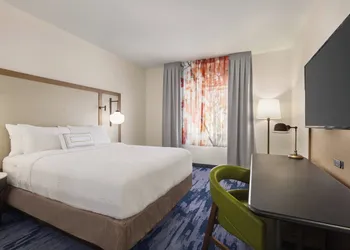 Fairfield Inn by Marriott Tracy hotel thumbnail 6