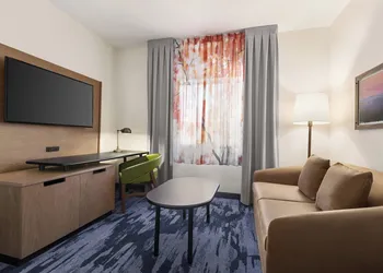 Fairfield Inn by Marriott Tracy hotel thumbnail 7