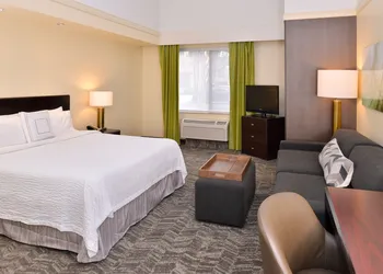 SpringHill Suites by Marriott Corona Riverside hotel thumbnail 7