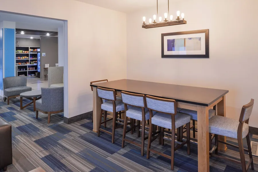 Holiday Inn Express & Suites Sioux Falls At Empire Mall by IHG hotel detail image 6