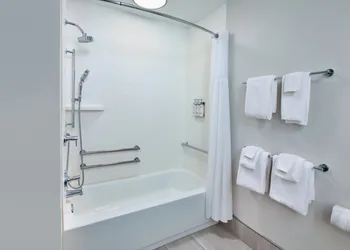 Holiday Inn Express & Suites W. Monroe by IHG hotel thumbnail 4