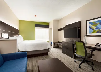 Holiday Inn Express & Suites McAlester by IHG hotel thumbnail 4