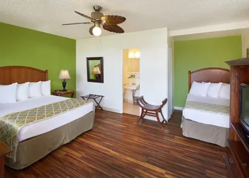 Pacific Marina Inn Airport Hotel hotel thumbnail 6
